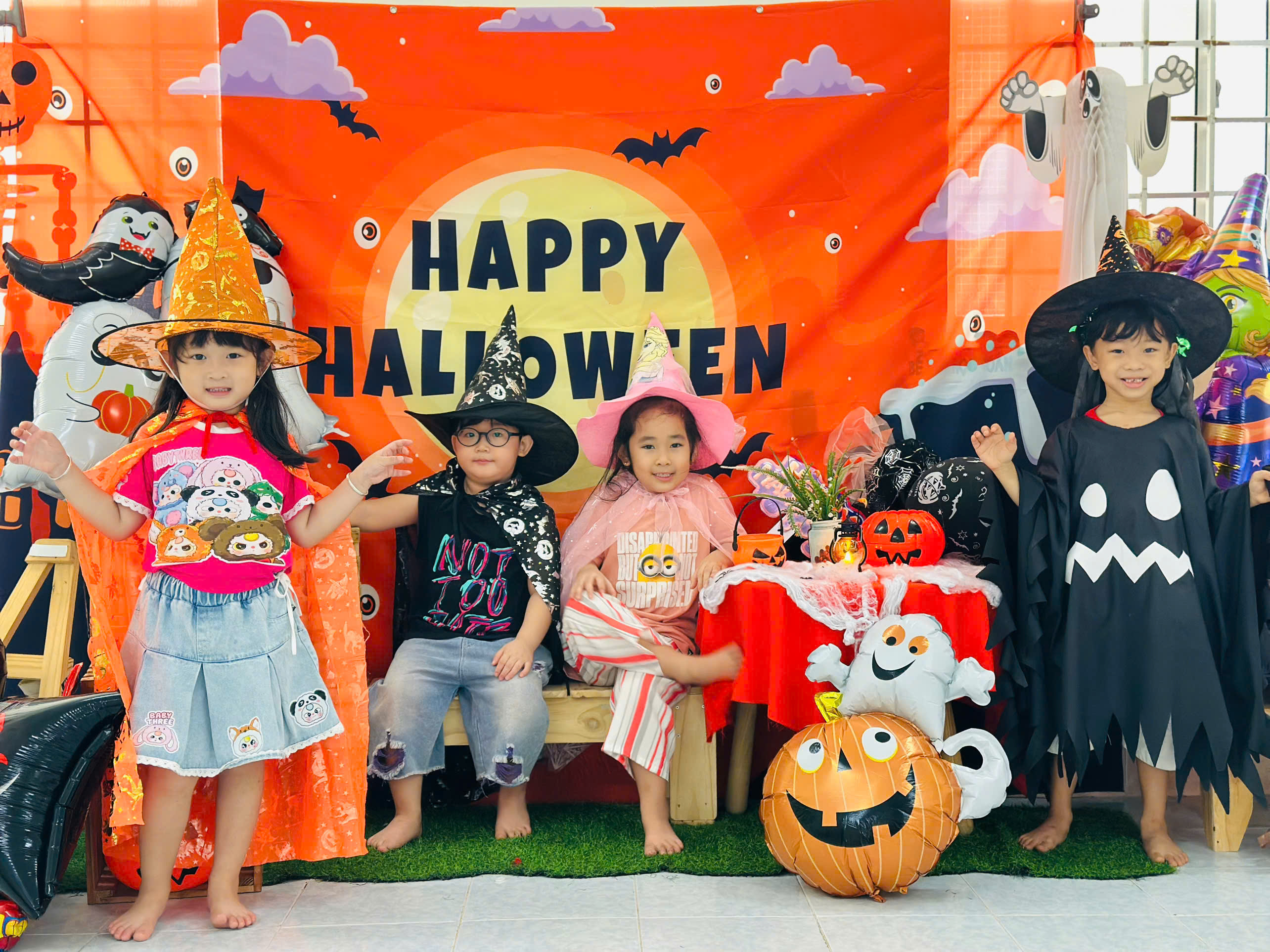 LỄ HỘI HÓA TRANG SẮC MÀU CỦA CÁC BÉ TRƯỜNG MẦM NON SAO SÁNG 